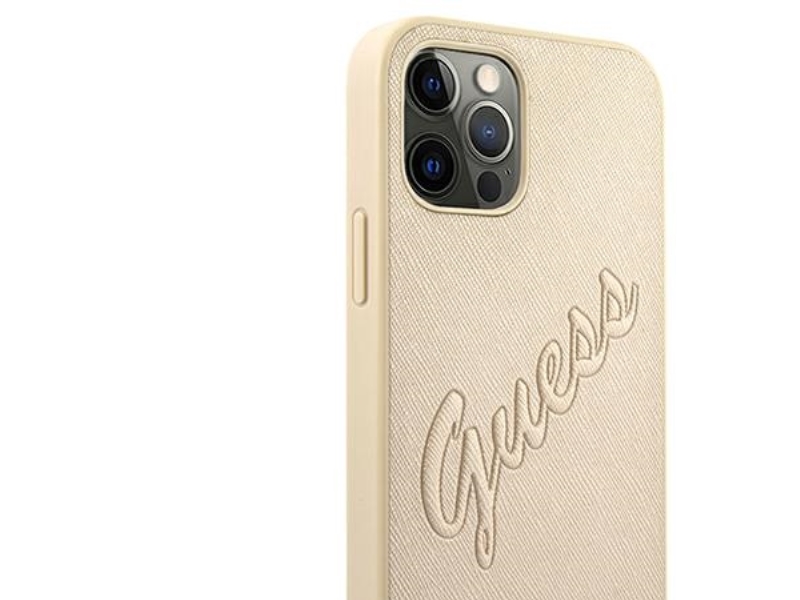 Guess Guhcp12lrsavslg Iphone 12 Pro Max 6.7" Hardcase Saffiano Vintage Script - Guld/Guld