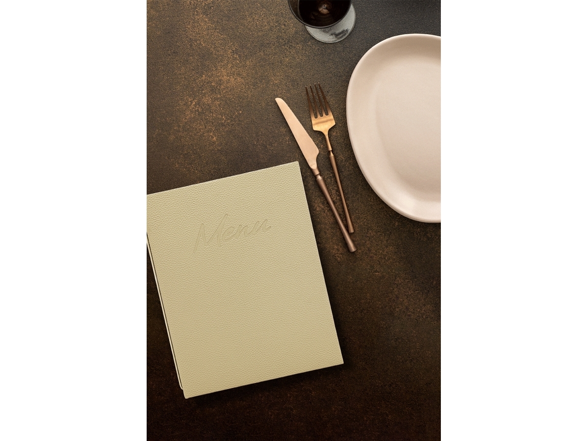 Securit® A5 SIGNATURE menuomslag m/2 lommer, sand | Bordssättning - Bar & vin - Menykort | GameStuff