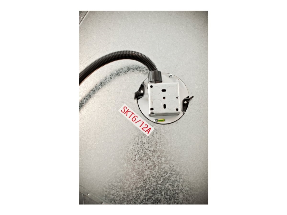 Brother Tze-242 - Selv-Klæbende - Rød På Hvid - Rulle (1,8 Cm X 8 M) 1 Kassette Lamineret Bånd - For P-Touch Pt-D450vp, Pt-D800w, Pt-H500 P-Touch