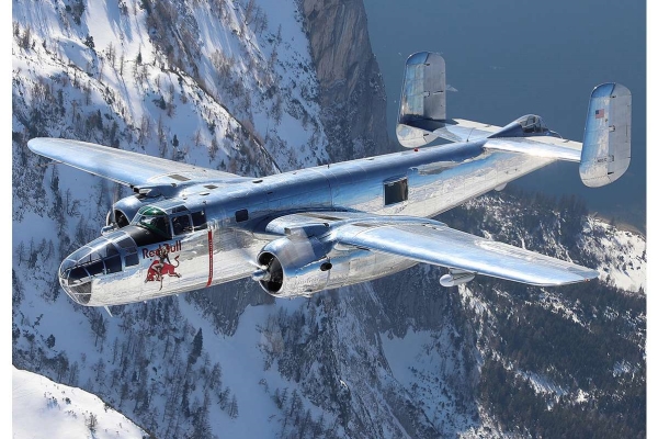 Revell 05643 Flying B-25J Mitchell Flymodel Byggesæt 1:48 (05643)