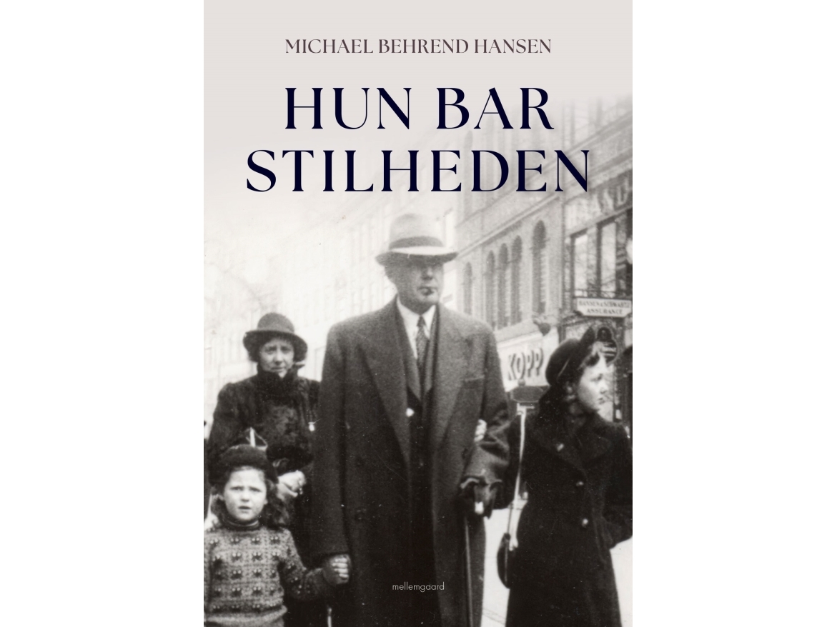 Hun Bar Stilheden | Michael Behrend Hansen
