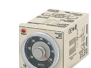 Omron Timere Dobbelt, 0.05 s-300 h, DPDT 5A, H3CR-FN 100-240VAC/100-125VDC