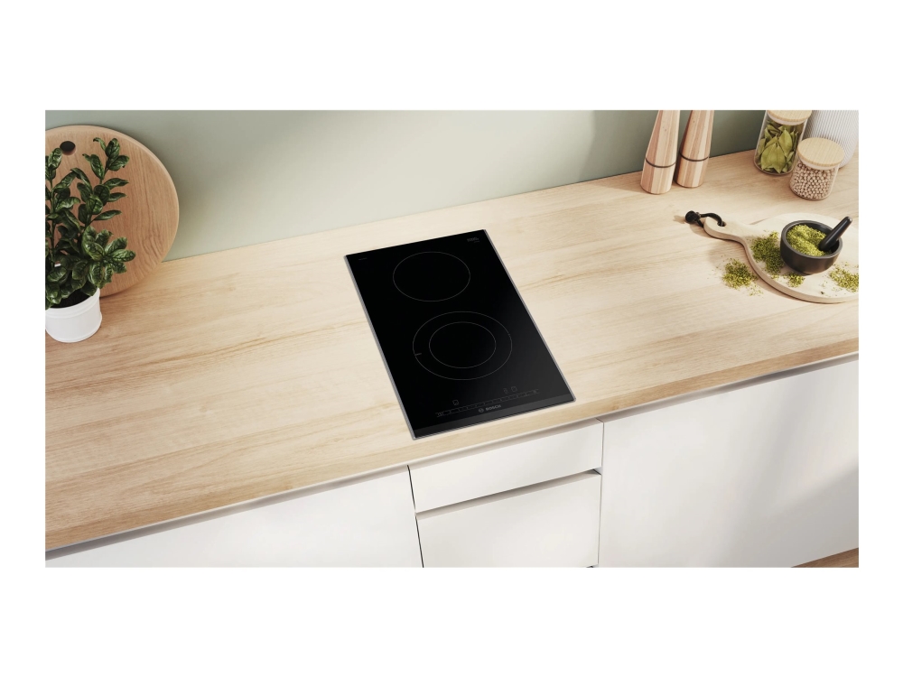 Bosch Serie | 6 PKF375FP2E - Keramisk kogeplade - 2 plader - Niche - bredde: 27 cm - dybde: 49 cm - med kantet front og ryg-pynt, - with ComfortProfil, - med sidepynt af børstet aluminium - børstet aluminium/sort