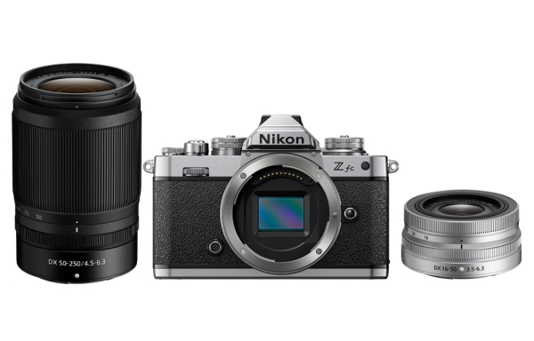 Nikon Z Fc + 16-50 Vr + 50-250 Vr-Kit, 20,9 Mp, 5568 X 3712 Pixel, Cmos, 4K Ultra Hd, Berøringsskærm, Sort, Sølv