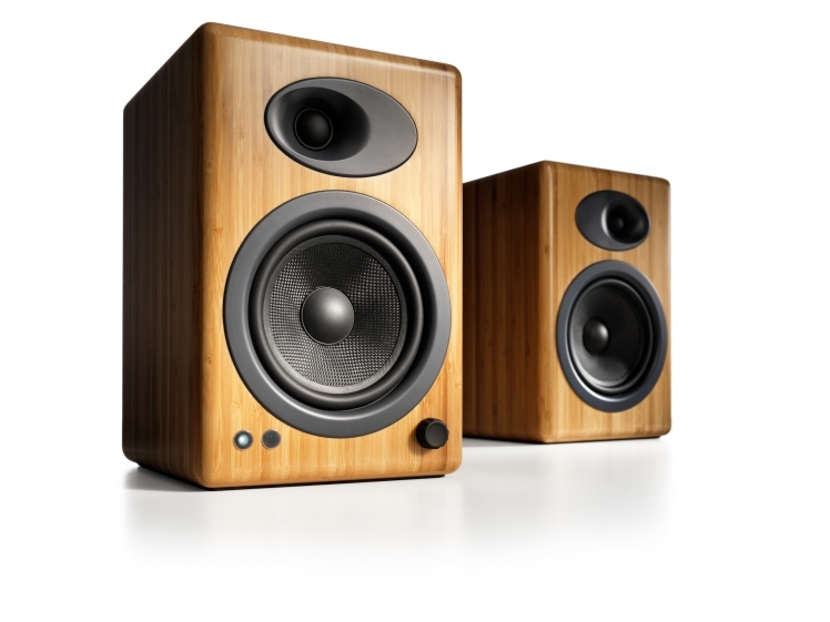 Audioengine A5+, 2-Wege, 2.0 Kanäle, Kabelgebunden, 50 W, 50 - 22000 Hz, Braun