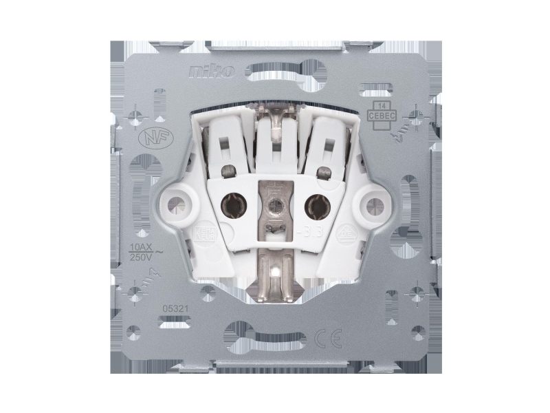 NIKO Stikkontakt med sidejording, installationsdybde 28,5 mm, 16 A/250 Vac, plug-in-terminaler
