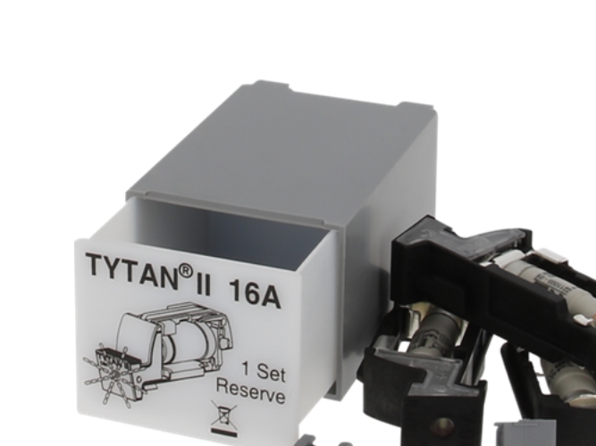 Niko TYTAN II Sikringsskuffe 3x16A med melder, komplet, 61-914