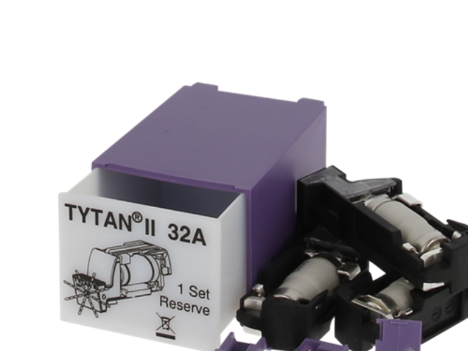 Niko TYTAN II Sikringsskuffe 3x32A med melder, komplet, 61-922