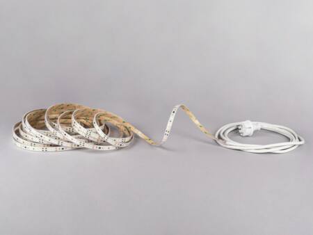 LEDstrip 230V IP65 MidLum 3000K 10m, 120°, 7W/m, 700lm/m, Ra>80. Levetid L70 90.000 timer. Leveres i 10m. PROFESSIONEL