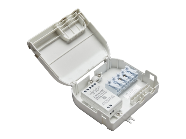 Q-Box Multi Casambi PWM4, IP20-klassificeret letinstalleret Q-box til smarte enheder. Indeholder Casambi PWM4. 108x110x32mm.