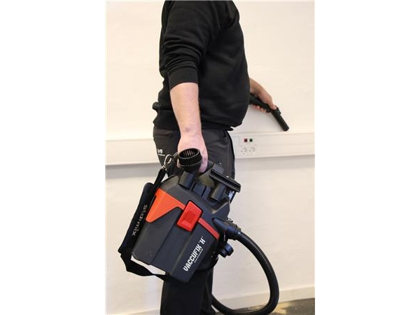 Starmix Vaccufix H til 18 volt Makita batteri. Der findes adaptere til Milwaukee, Bosch og DeWalt batterier.