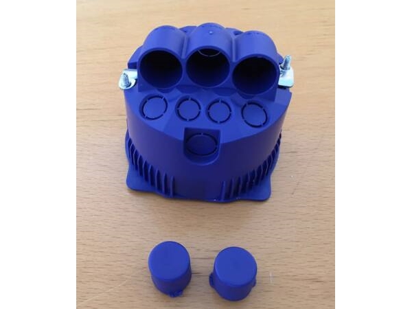 Multiboks Ø74, 52 mm dyb, forfradåse for 3 stk M16 rør og 7 kabler. Blå eurodåse, Halogenfri
