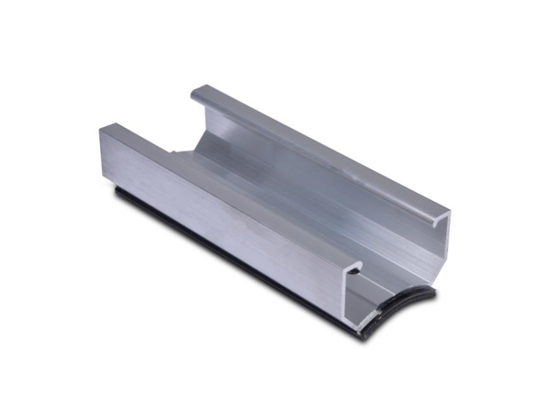 Novotegra Kortprofil C33 R39,4 med EPDM, L= 125 mm med perforering.