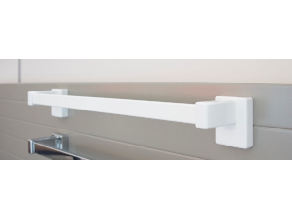 Thermrad magnetisk håndklædestang 550mm hvid RAL 9016. Bæreevne 9kg. Velegnet til radiatorer med flad frontplade