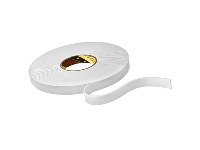Skumtape hvid 9515W, 19mmx33mx1,5mm tyk. Bruges til samling af skilte, letvægtsemblemer, navneskilte og andre opgaver