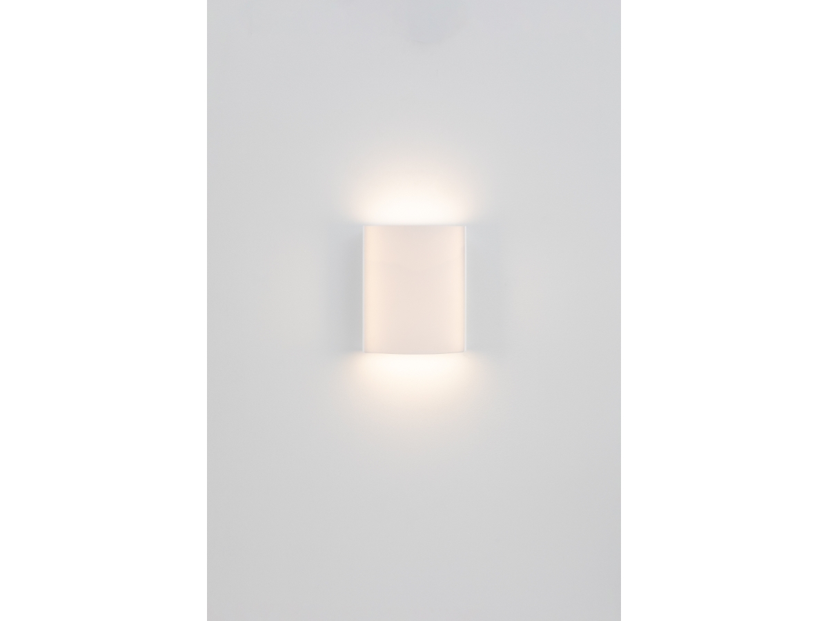 Wall Flex 10W 3000K 928lm, dimensioner: b190xh250mm