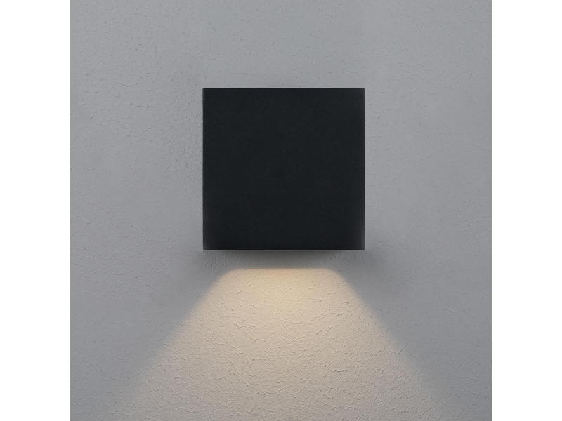 Cube XL I Antracit 3000K, 925lm, 80° 12,5W, IP65, IK10. Justerbart lysniveau via DIP-switch, 60% eller 100%