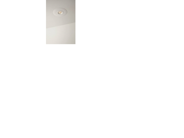 Täckring för downlights för hål upp till 175 mm. Passar för utskärningshål upp till 85 mm och en maximal diameter på 96 mm
