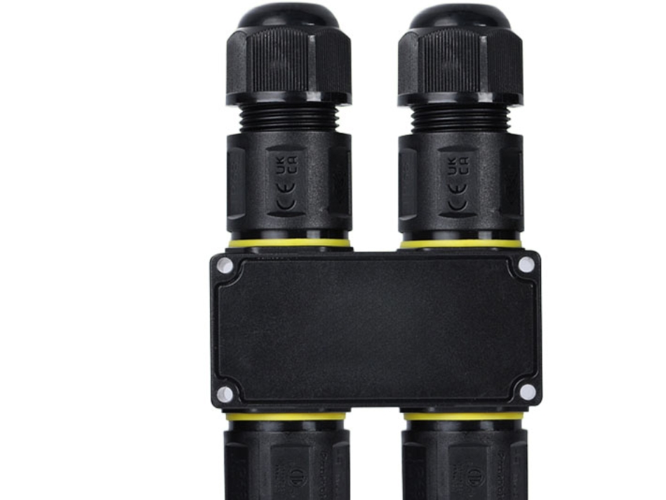 KABEL SAMLER H-BLOK IP68, 1 indgang, 3 udgange, 3-leder af max. 2,5mm2, SORT