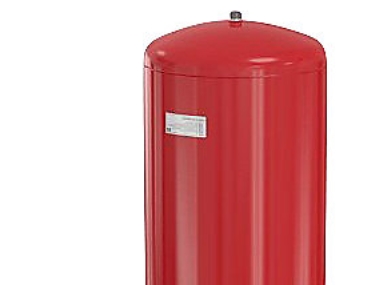 eksp. beholder 600 ltr. - Trykeksp. beh. 2.5-6.0 bar. På ben. 1 tilslutn. i top