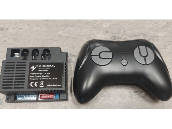 RC 2.4G Kontrolbox og Remote til Toyota Hilux Elbil 10,8V