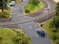 NOCH Railway Gates with St. Andrew’s Crosses HO (1:87) Röd Vit