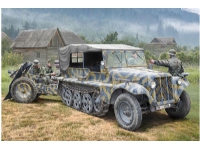 1-35 Kfz-10 DEMAG D7 with 7,5cm Le-IG 18 crew