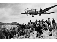 Bilde av Berlin Airlift 75. år. 1:72 Gavesett