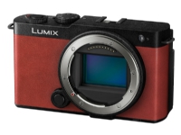 Panasonic Lumix S9